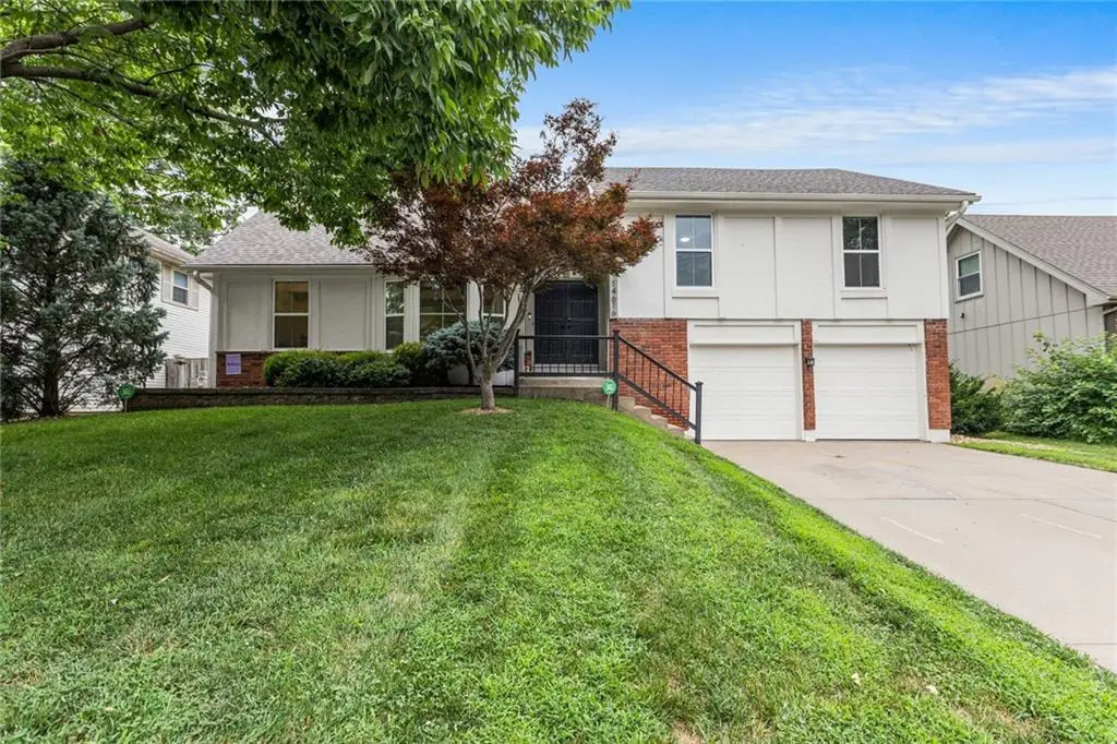 14616 W 90th ST, Lenexa, KS 66215