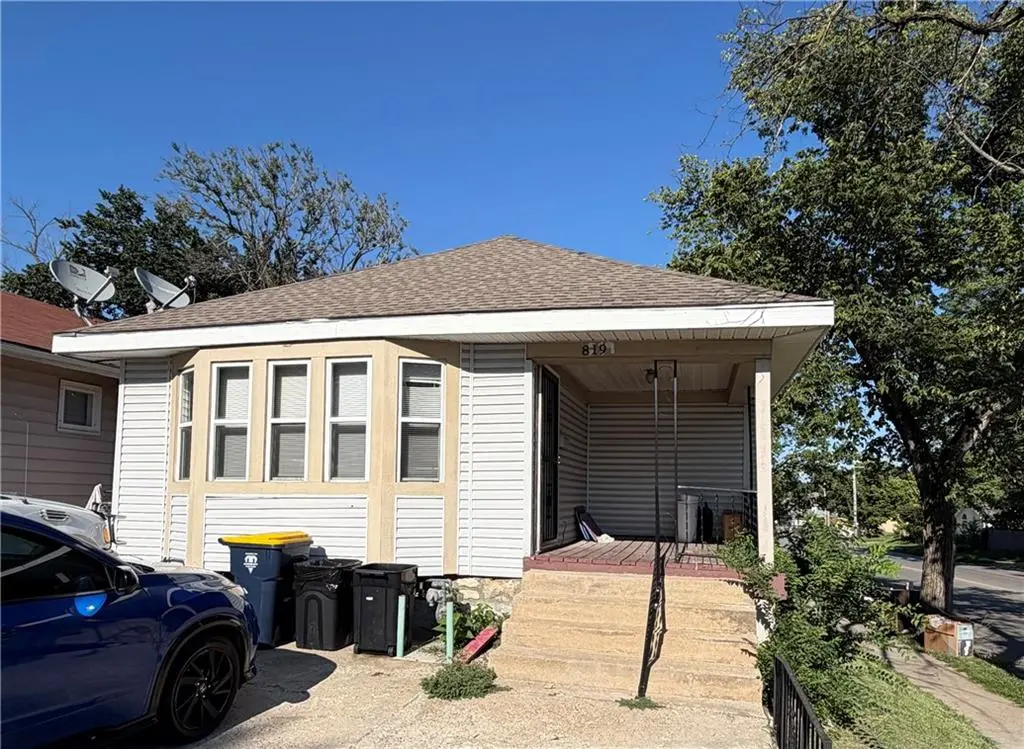 819 Monroe AVE, Kansas City, MO 64124