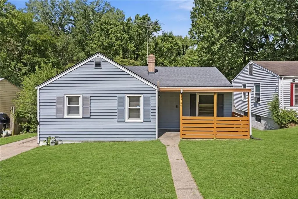 1704 S Brookside AVE, Independence, MO 64052