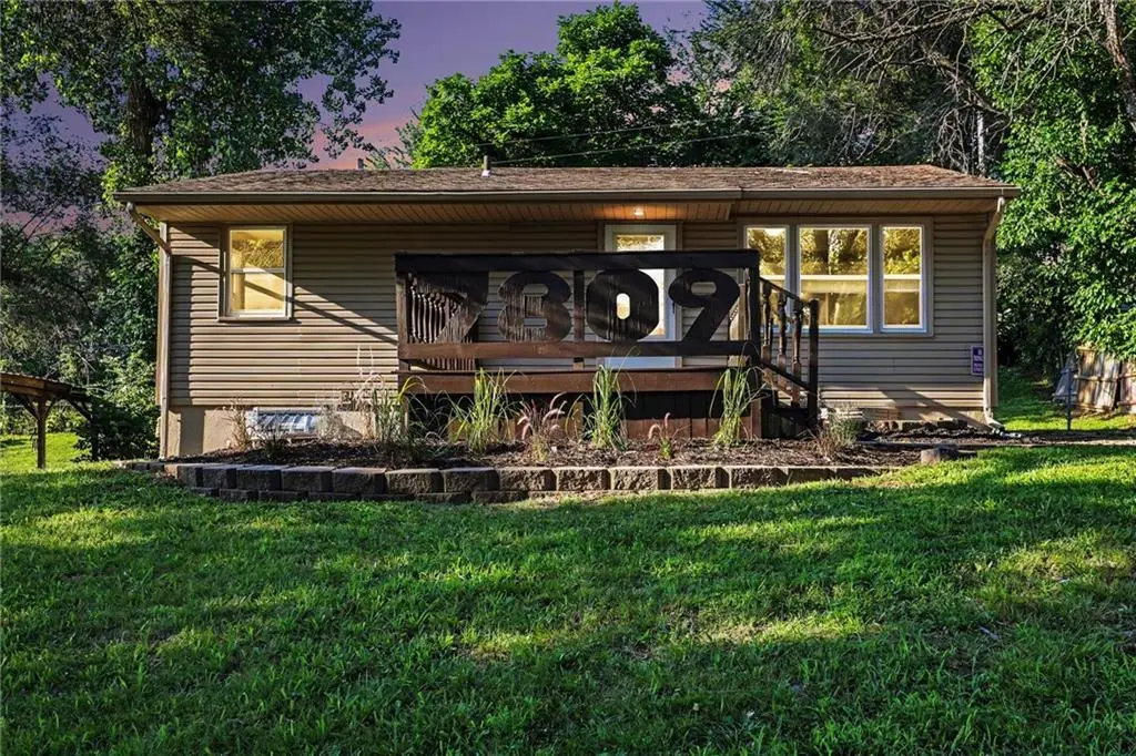 7809 E 48th TER, Kansas City, MO 64129