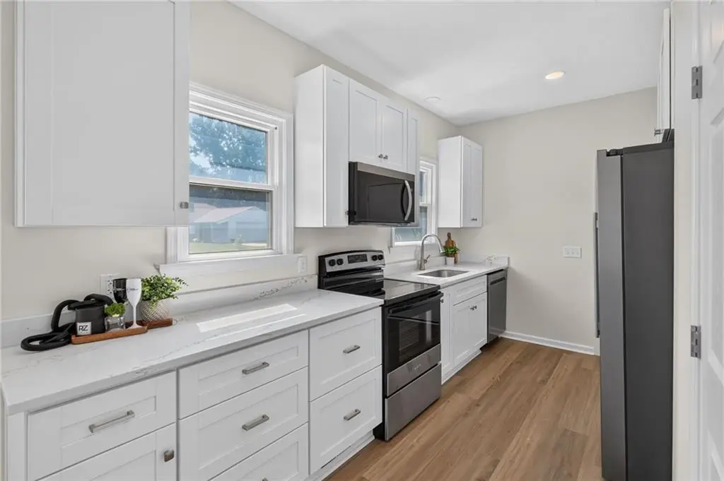 4521 Gibbs RD, Kansas City, KS 66106