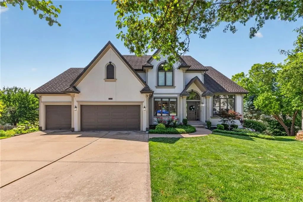 14605 W 49th TER, Shawnee, KS 66216