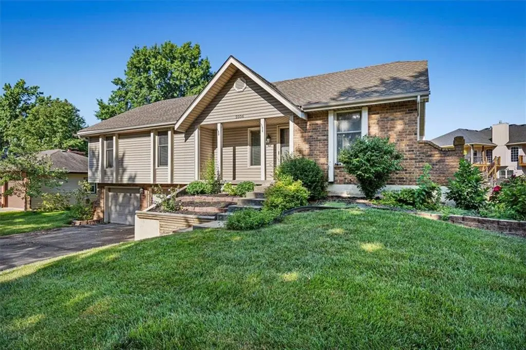 2006 Joy ST, Excelsior Springs, MO 64024