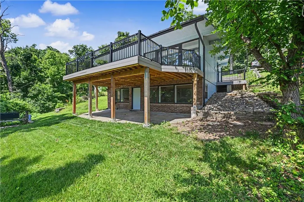 16 M ST, Lake Lotawana, MO 64086