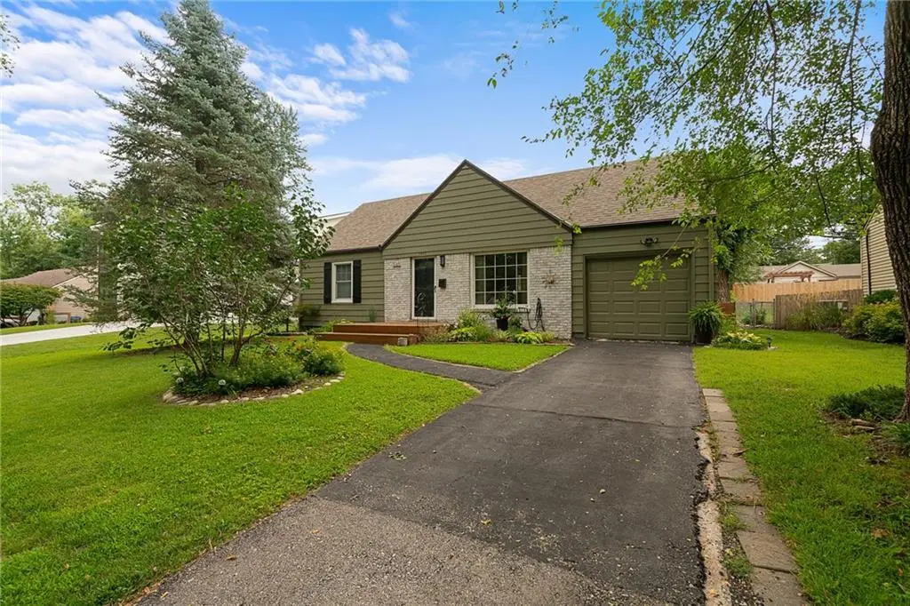 5315 W 71st TER, Prairie Village, KS 66208