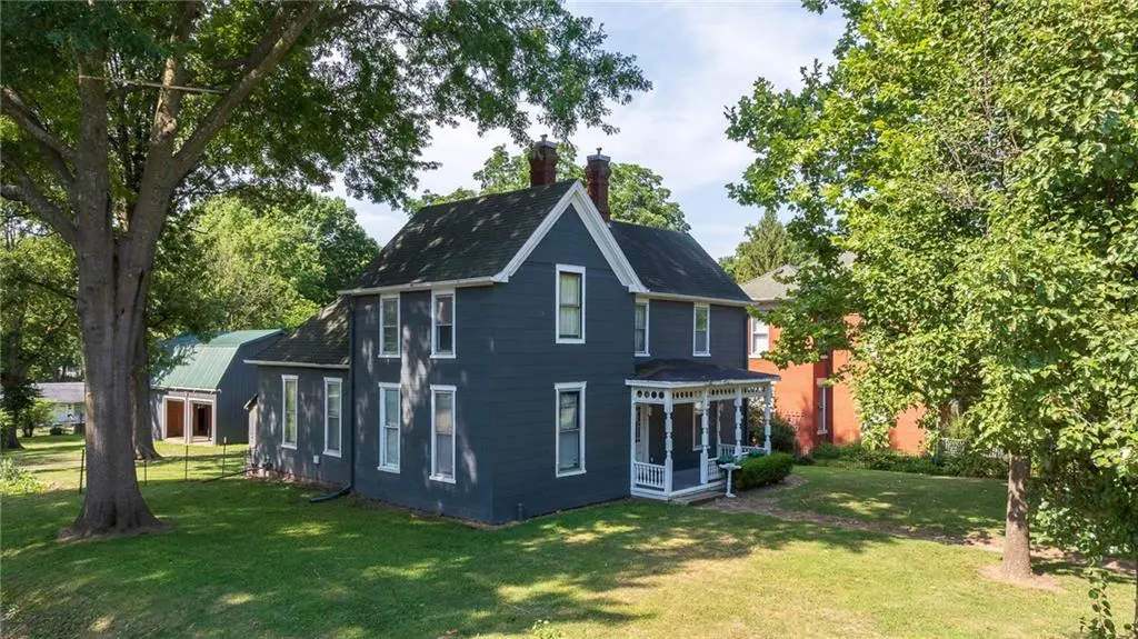 1919 South ST, Lexington, MO 64067