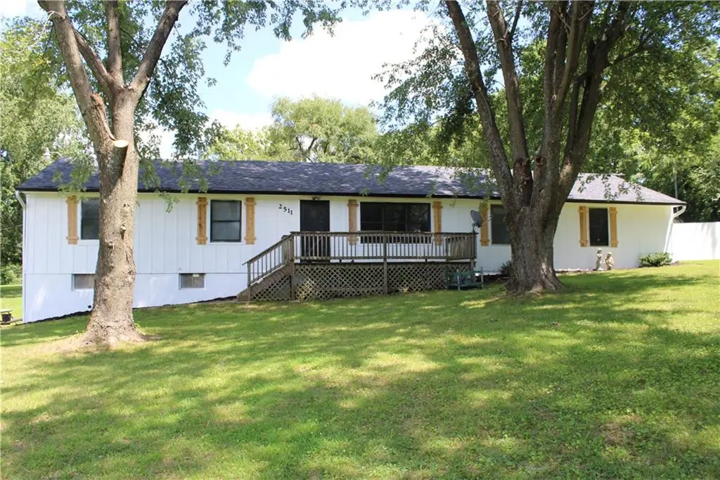 2511 N Yocum RD, Independence, MO 64058