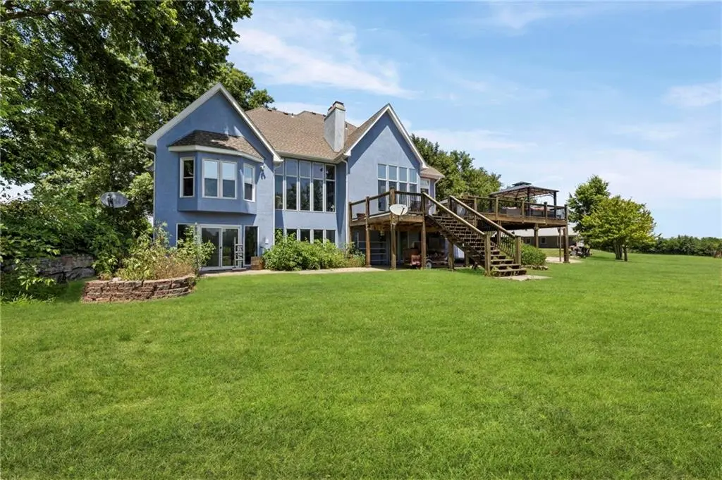 5253 W 215th ST, Bucyrus, KS 66013