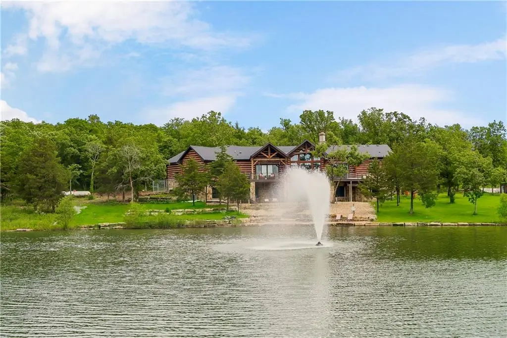 30700 W 102nd ST, De Soto, KS 66018