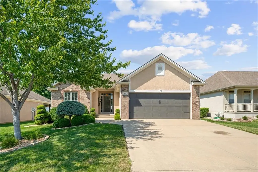 804 NW Cedar LN, Grain Valley, MO 64029