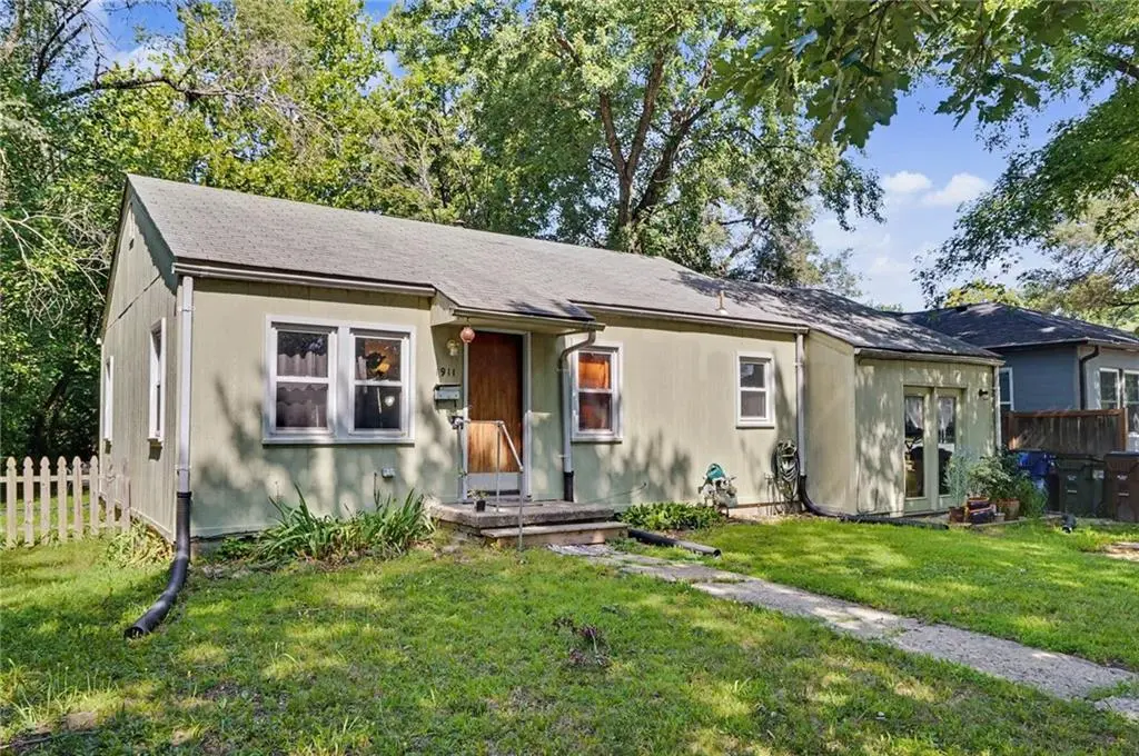 1911 Tennessee ST, Lawrence, KS 66046