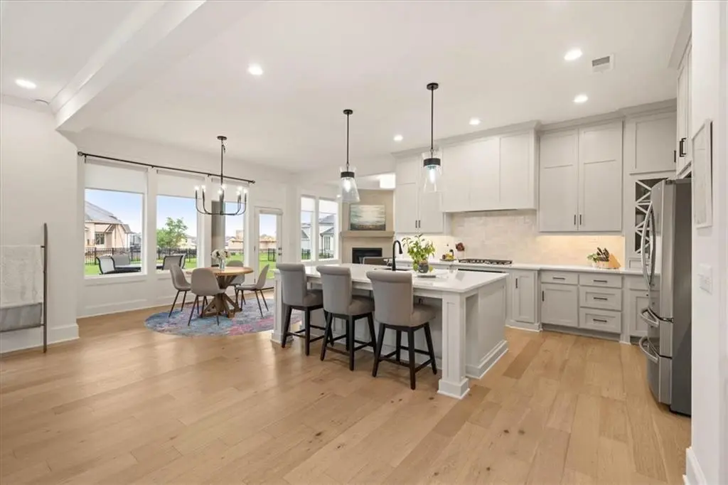 17604 High ST, Overland Park, KS 66085