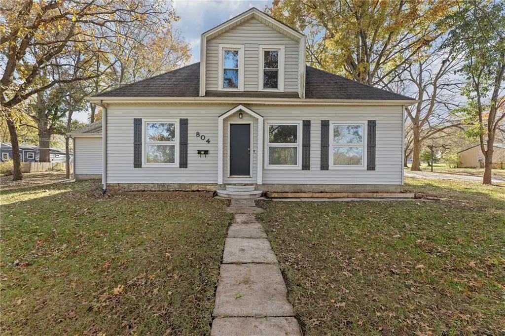 804 E 10th ST, Ottawa, KS 66067