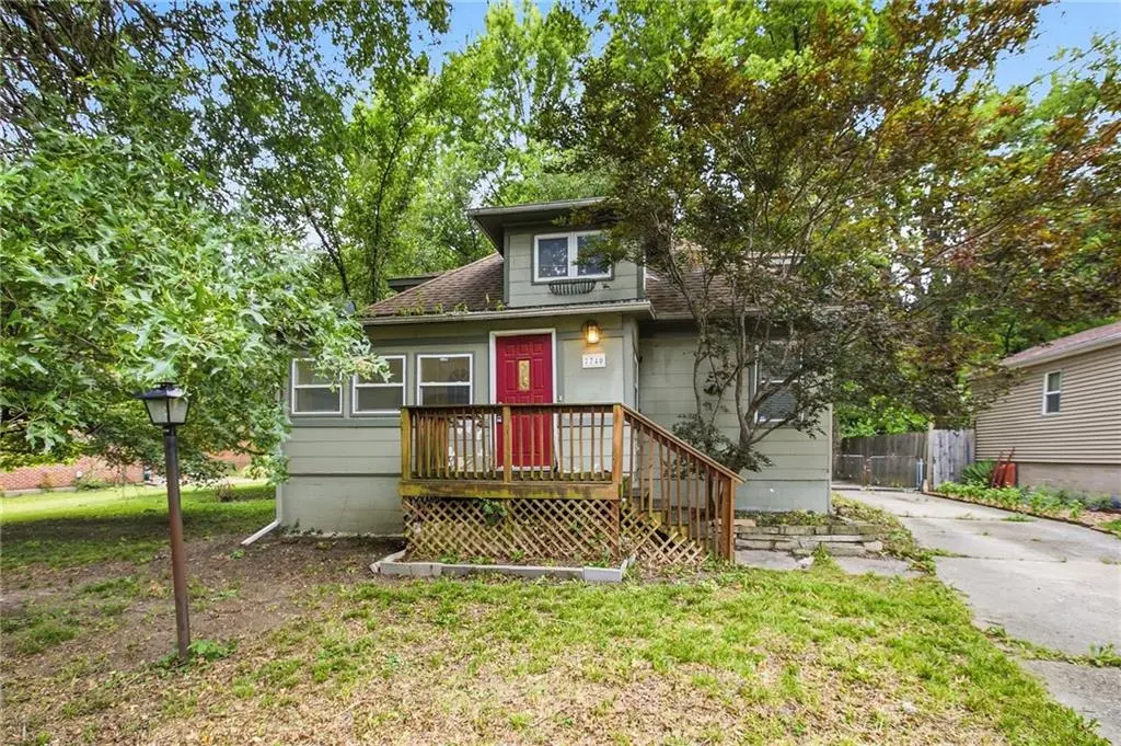 7740 Madison AVE, Kansas City, MO 64114