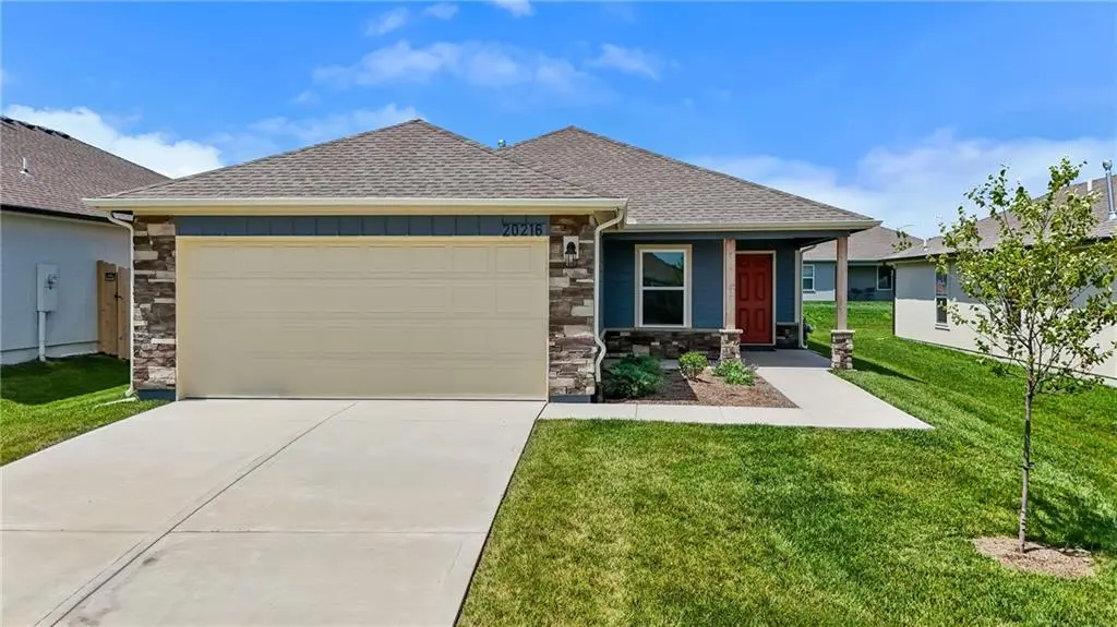 20270 W 195th ST, Spring Hill, KS 66083