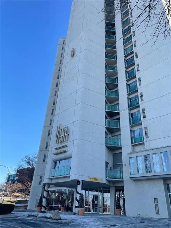 3838 Rainbow BLVD #602, Kansas City, KS 66103