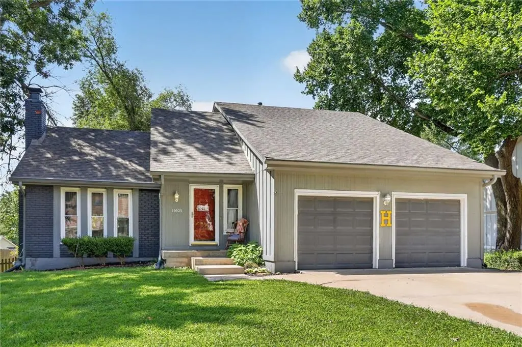 11603 W 77th ST, Lenexa, KS 66214