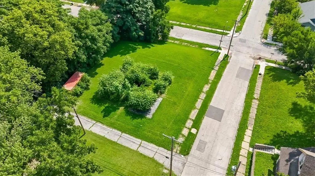 1612 E 30th ST, Kansas City, MO 64109