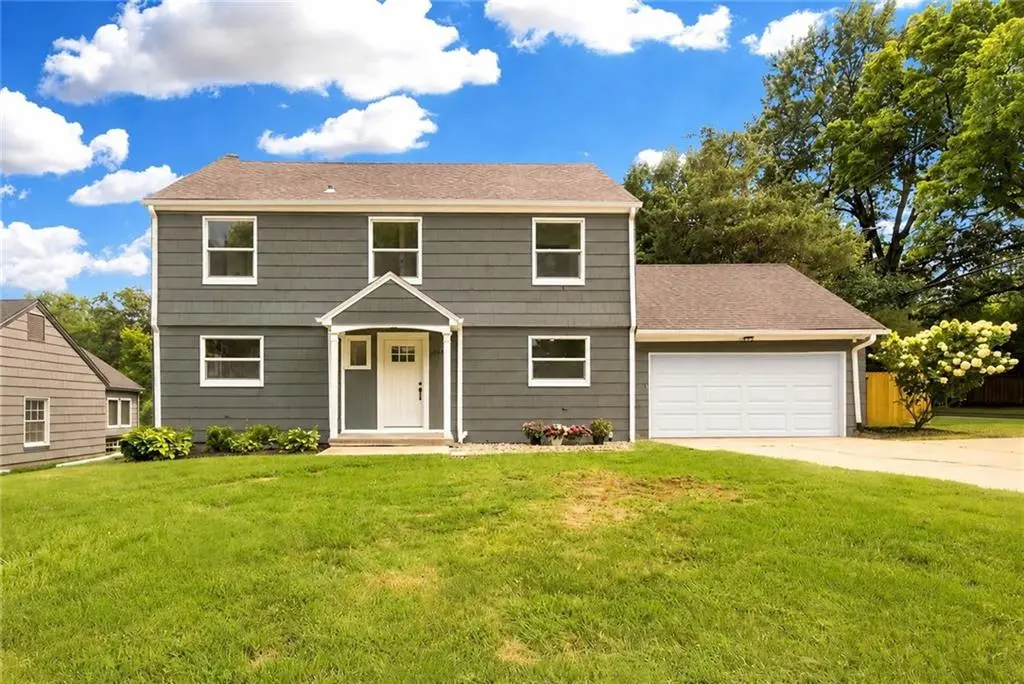 1263 W 67th TER, Kansas City, MO 64113