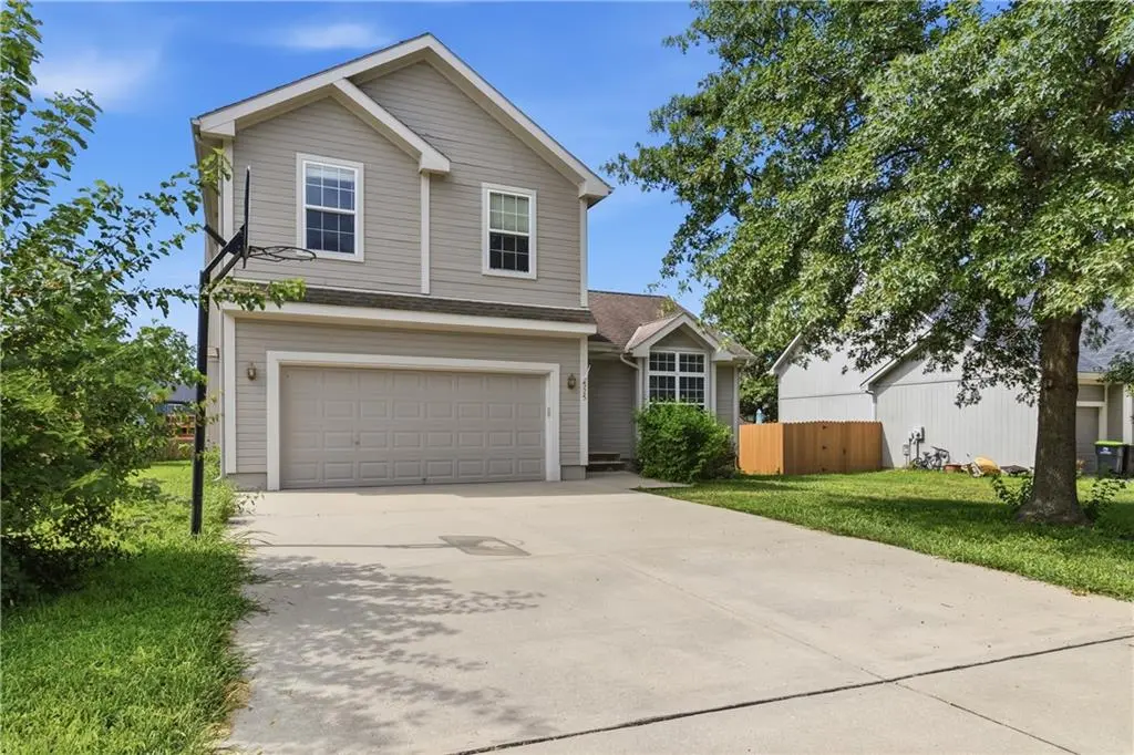 525 Parma WAY, Gardner, KS 66030