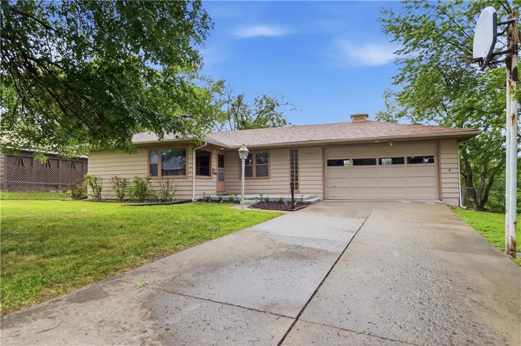 5128 N Lister AVE, Kansas City, MO 64119