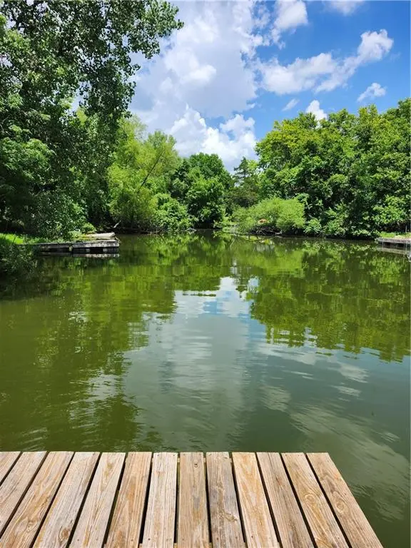 10 Deepwoods DR, Linn Valley, KS 66040