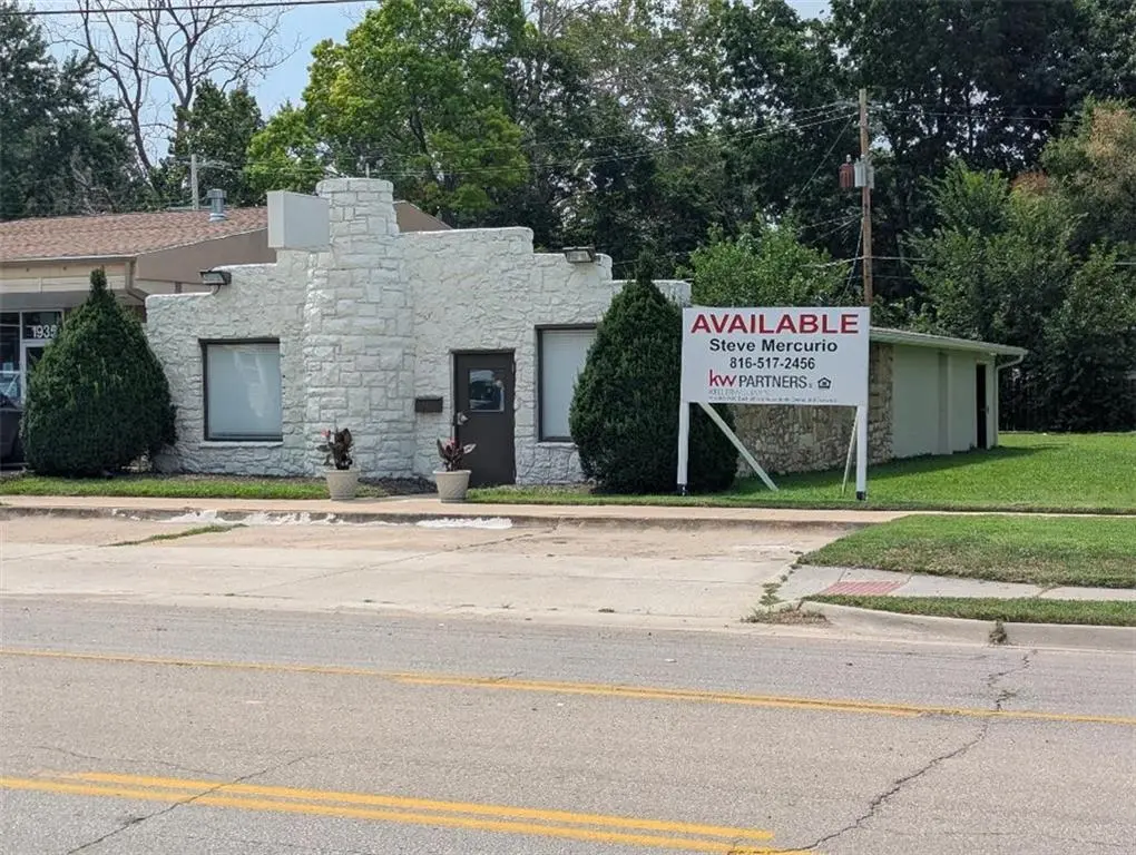 1931 Seward AVE, Topeka, KS 66616