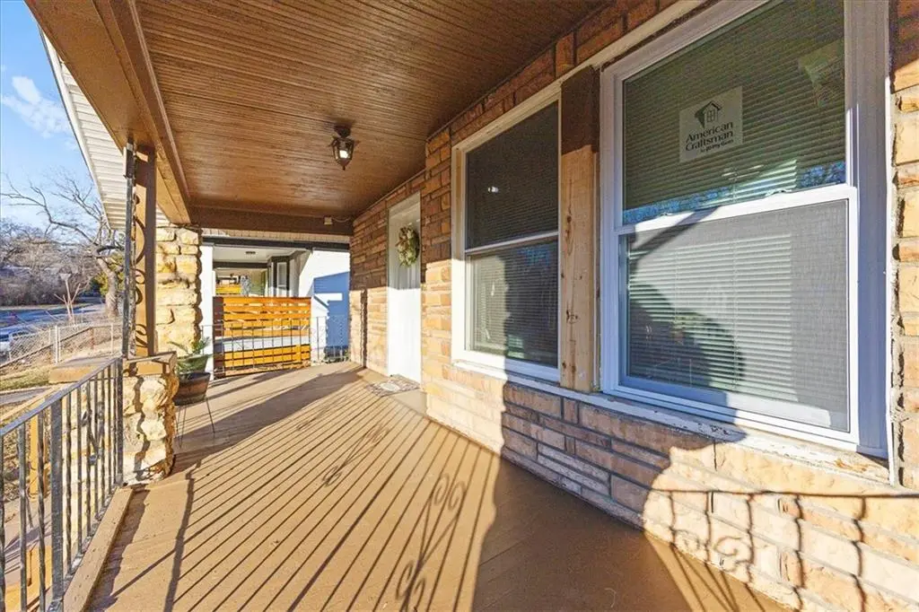 3741 Olive ST, Kansas City, MO 64109