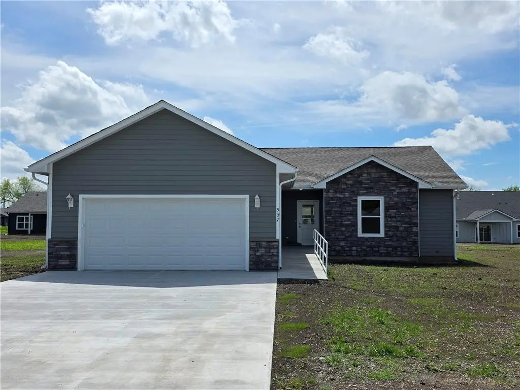 507 Pearl AVE, Independence, KS 67301