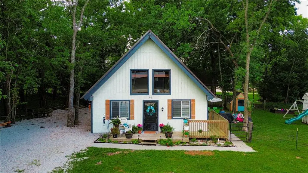 86 & 90 Beechwood LN, Linn Valley, KS 66040