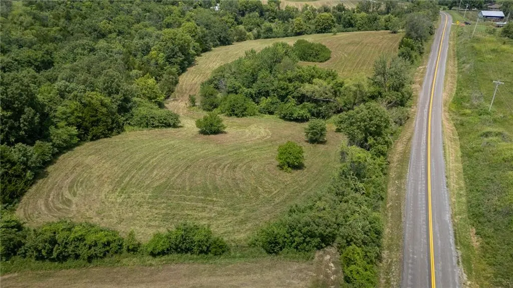N HWY, Orrick, MO 64077