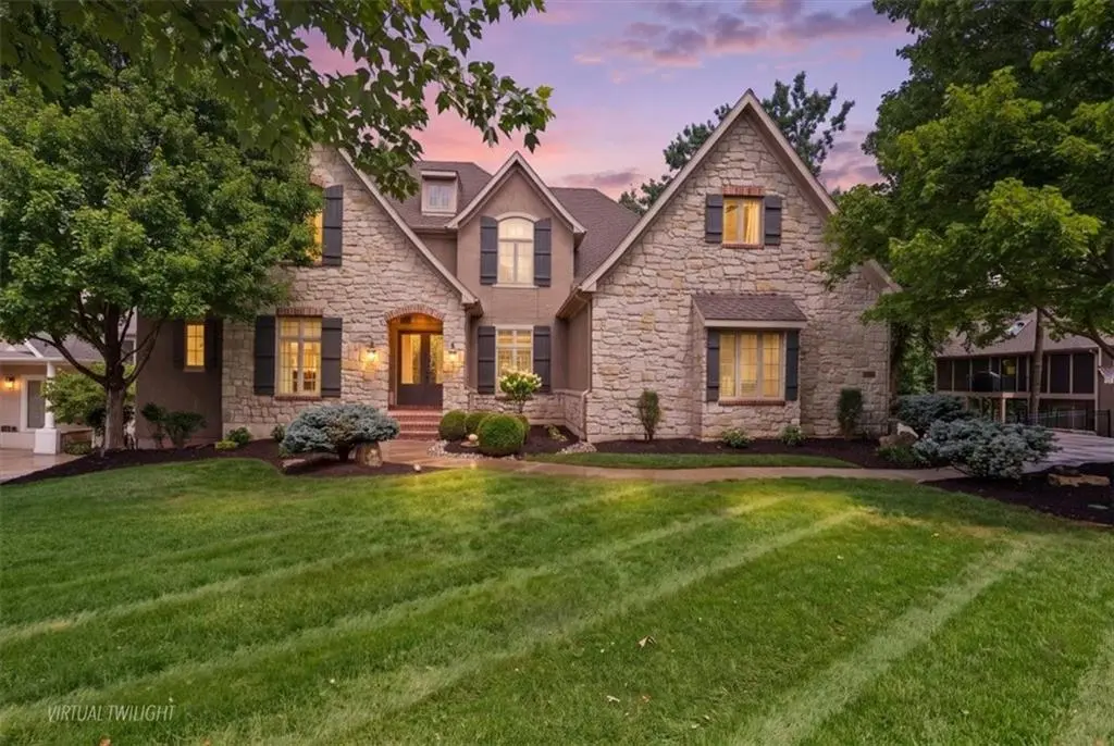 9702 W 144th TER, Overland Park, KS 66221