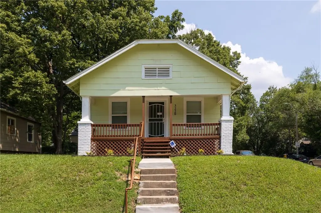 3220 E 68th ST, Kansas City, MO 64132