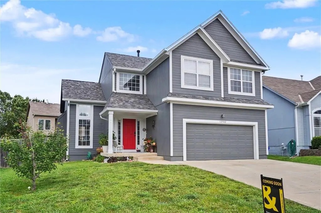 12542 S Belford ST, Olathe, KS 66061