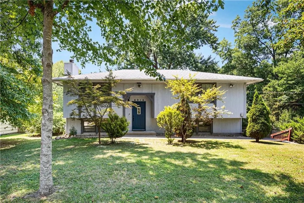 4916 NE Davidson RD, Kansas City, MO 64118