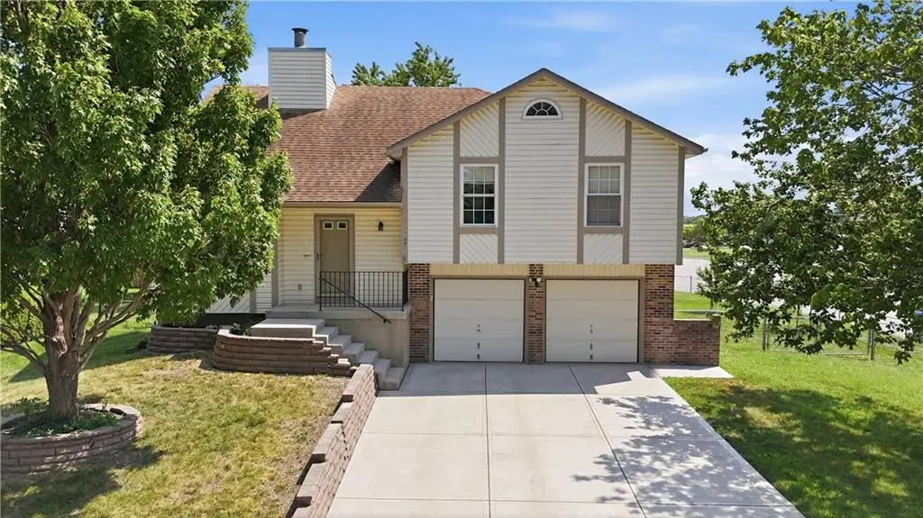 14821 W 150th PL, Olathe, KS 66062