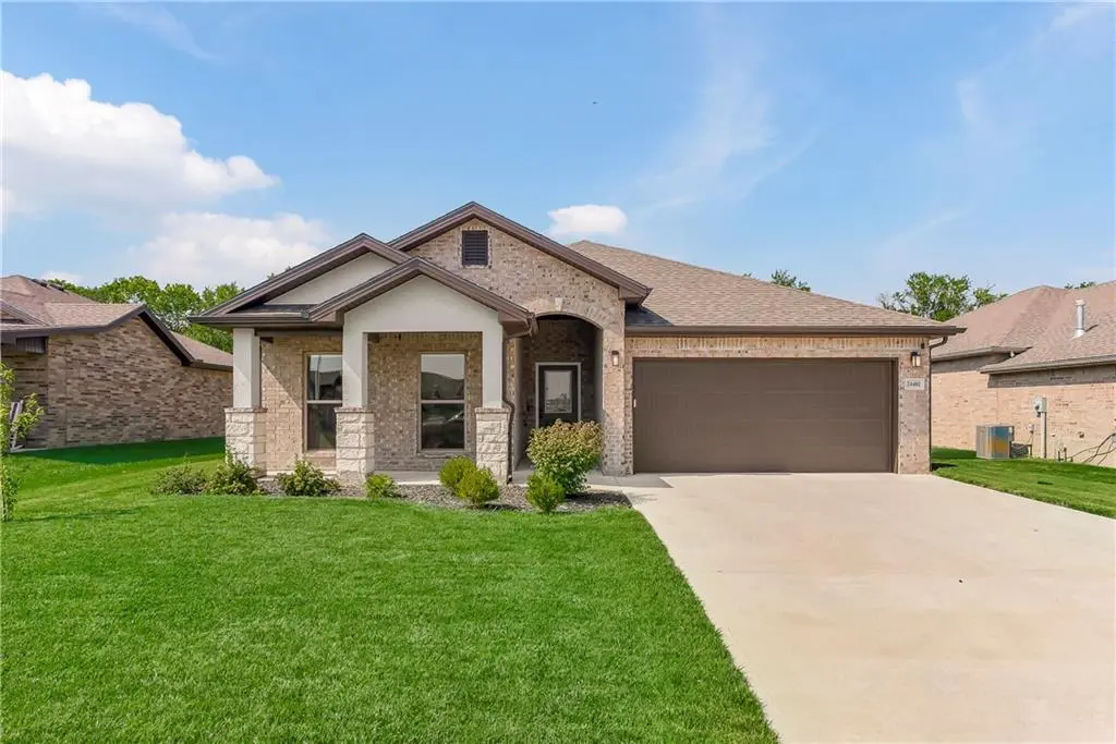 24402 W 75th TER, Shawnee, KS 66227
