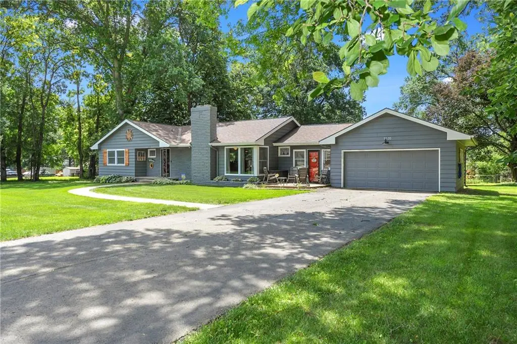 1035 Vilas ST, Leavenworth, KS 66048