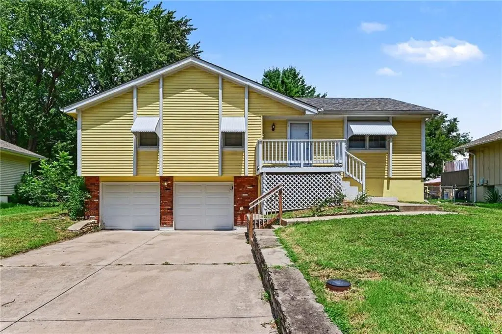 11312 E 58th TER, Raytown, MO 64133