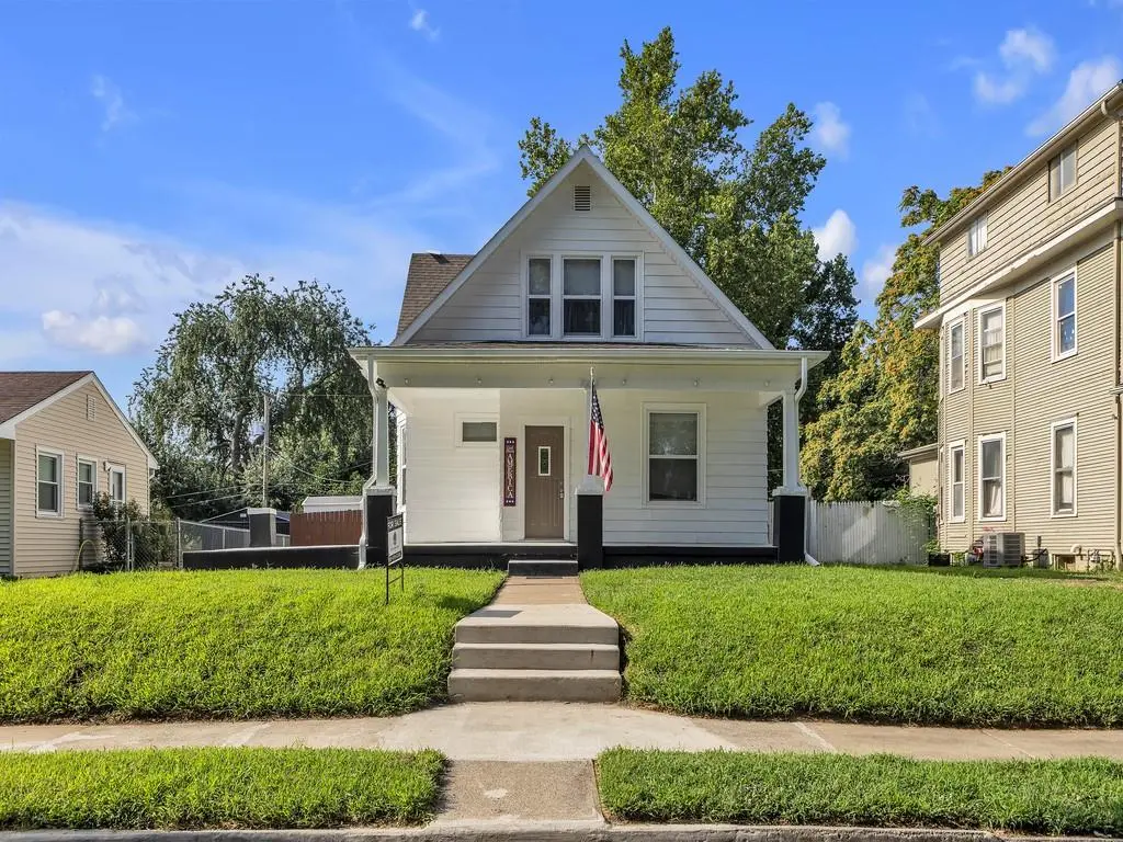 2922 Sacramento ST, St Joseph, MO 64507