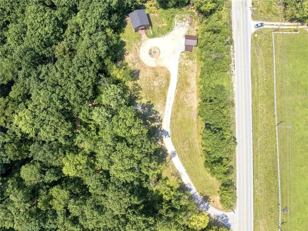 821 W 92 HWY, Smithville, MO 64089