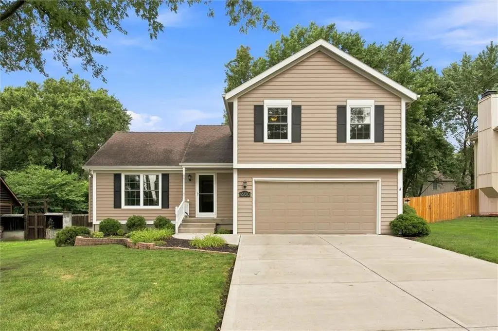 16120 W 141st ST, Olathe, KS 66062