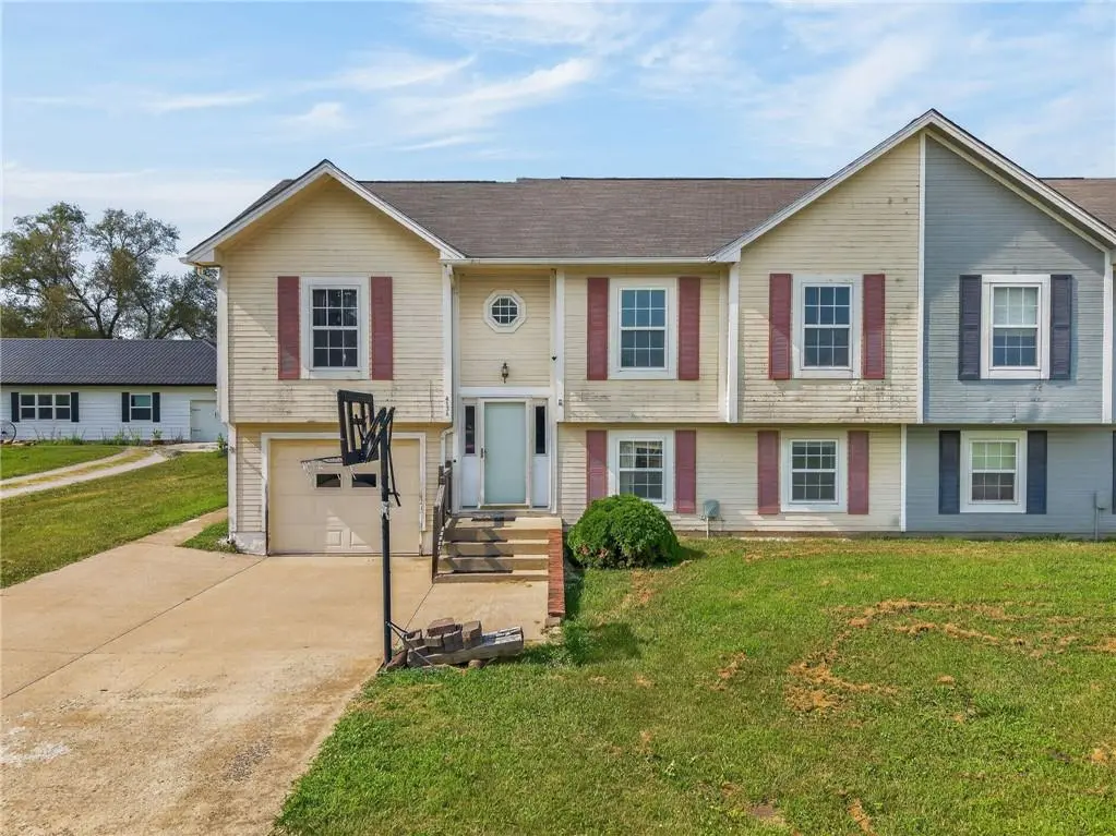 413 E Elm ST, Polo, MO 64671