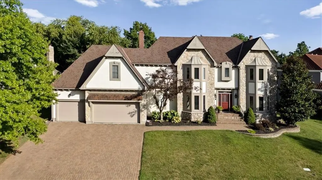 5801 W 130th ST, Overland Park, KS 66209