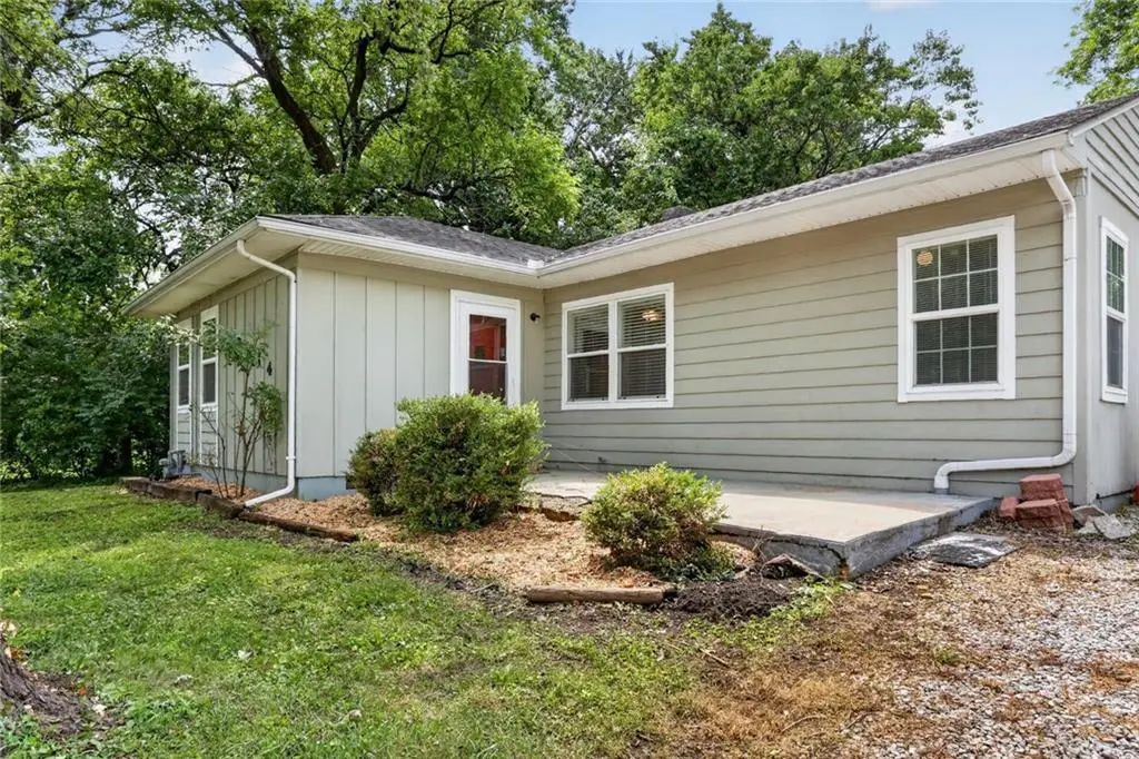 7614 Woodson RD, Raytown, MO 64138