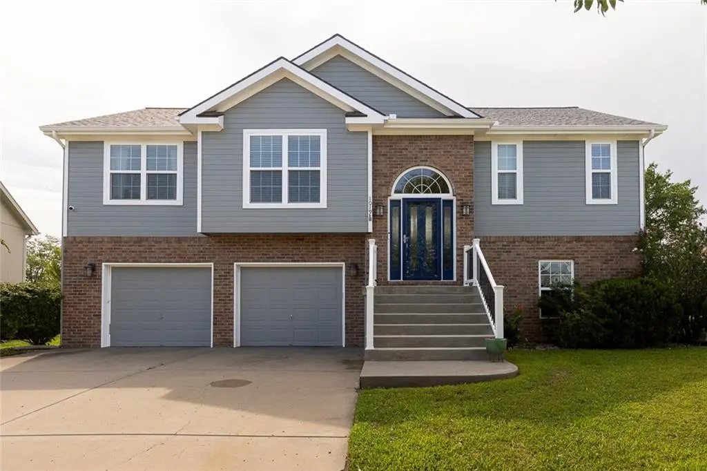 1019 NW 91st TER, Kansas City, MO 64155