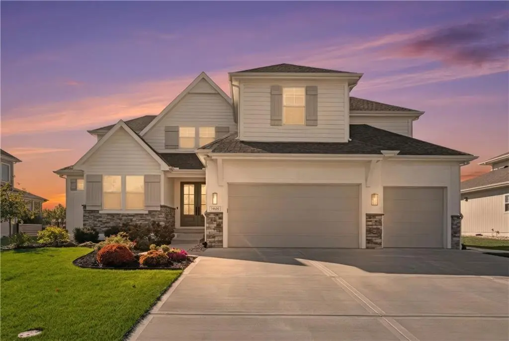 14686 S Parkhill ST, Olathe, KS 66062