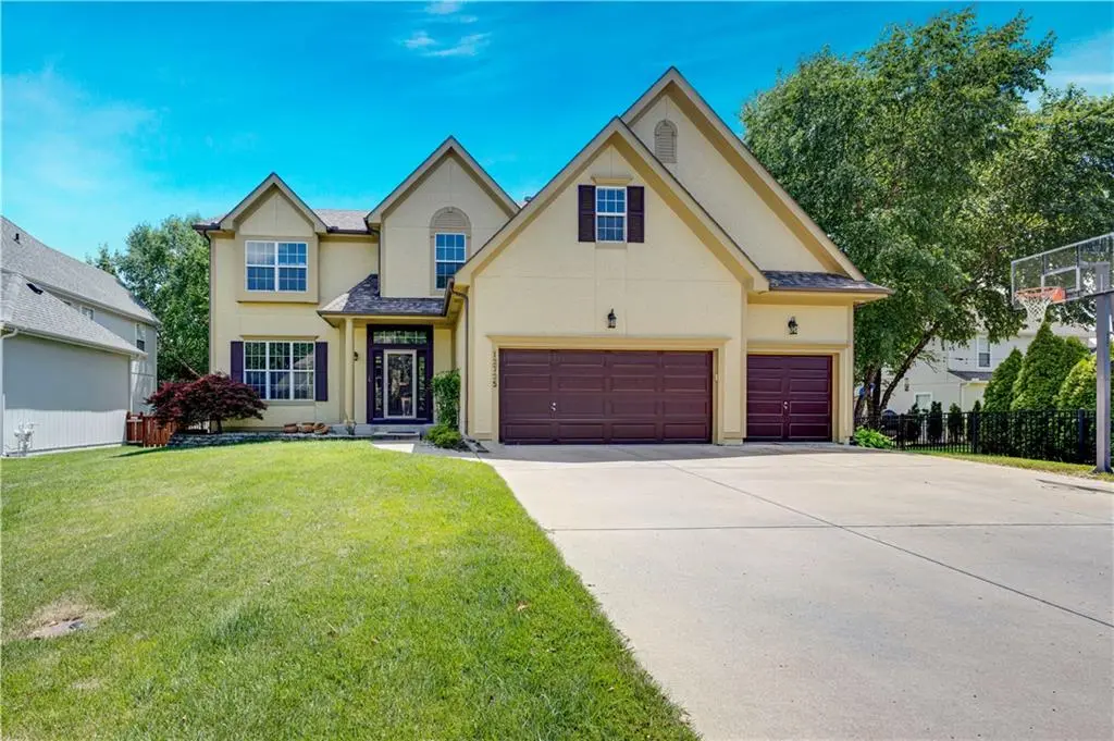12725 W 138th ST, Overland Park, KS 66221