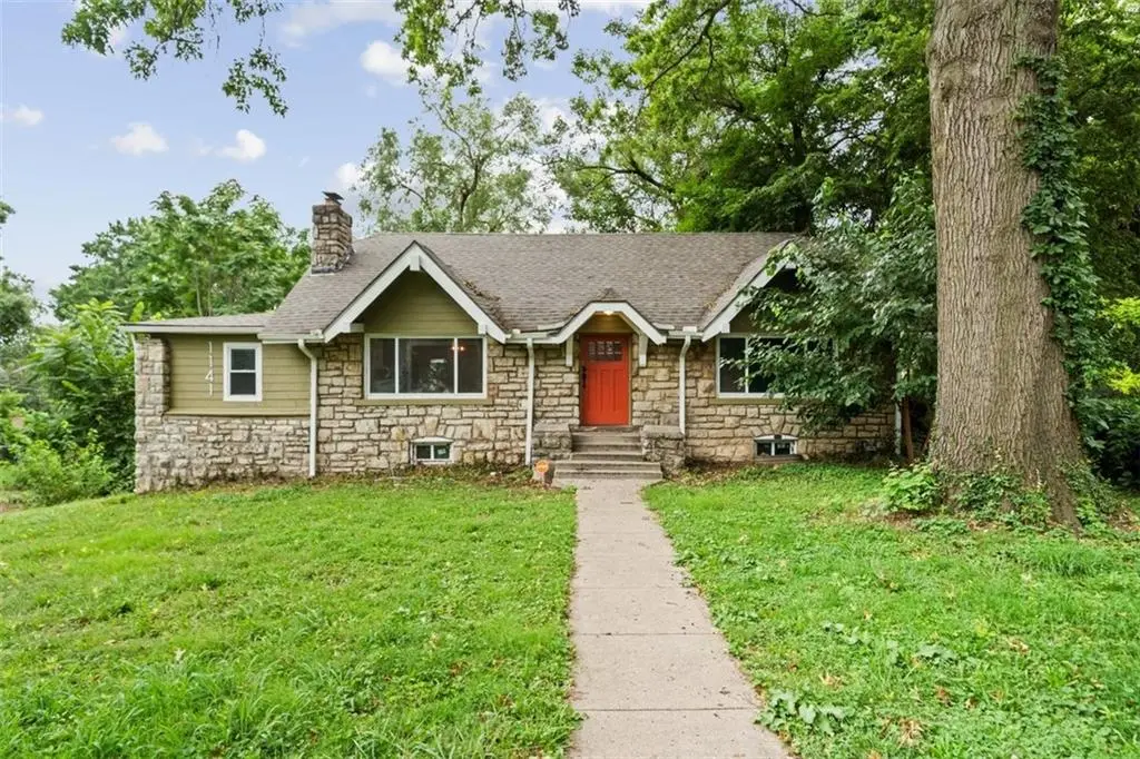 1141 E 75th TER, Kansas City, MO 64131