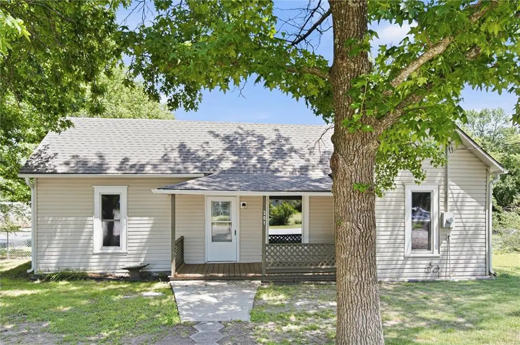 201 Spruce ST, Garden City, MO 64747